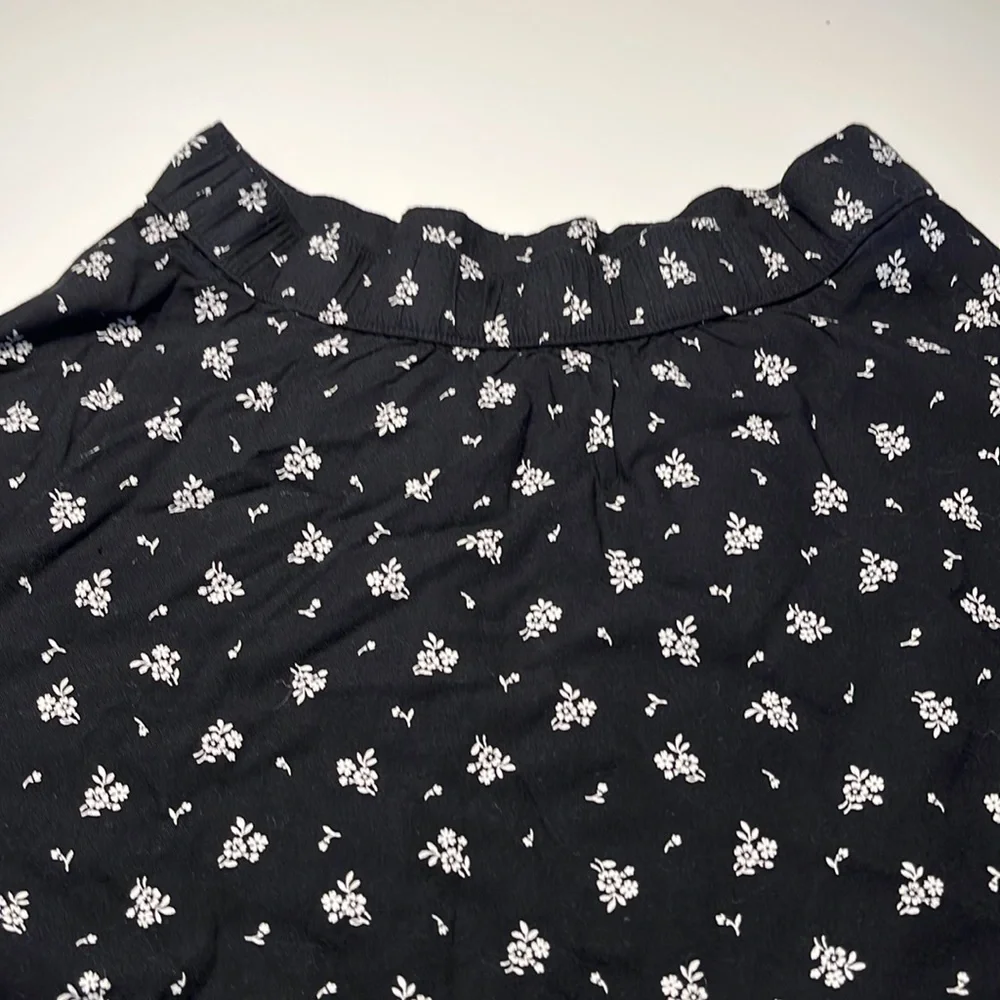 Abercrombie kids floral mini skirt